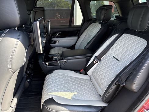 Used 2019 Land Rover Range Rover SV Autobiography Dynamic AWD/4WD image 26