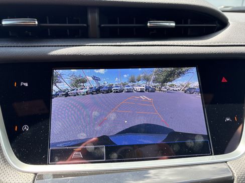 Used 2025 Cadillac XT6 Luxury FWD image 15
