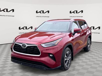 Used 2023 Toyota Highlander XLE