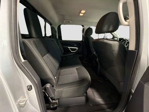 Used 2018 Nissan Titan SV w/ SV Convenience Package AWD/4WD image 20