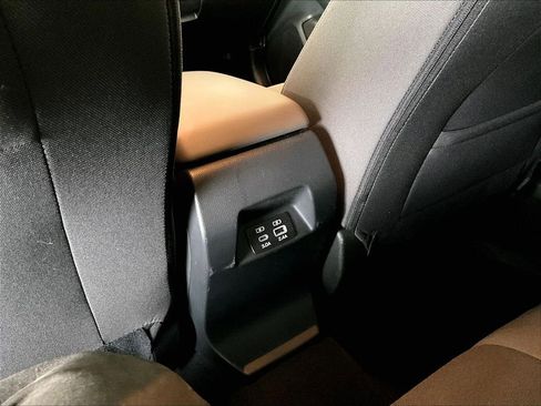 Used 2025 Subaru Crosstrek 2.0i Premium AWD/4WD image 27