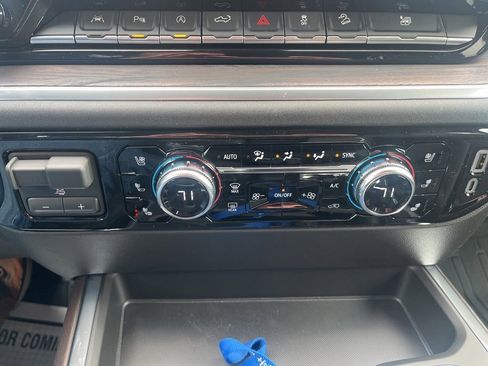 New 2026 GMC Sierra 1500 SLT w/ SLT Premium Plus Package image 19