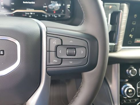 Certified 2023 GMC Yukon XL Denali AWD/4WD image 38