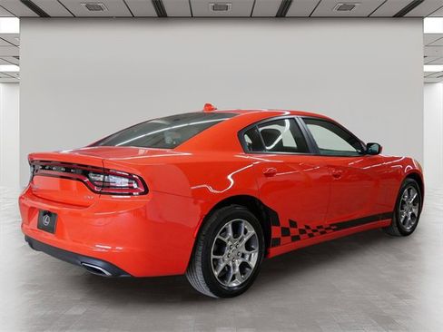 Used 2017 Dodge Charger SXT image 5