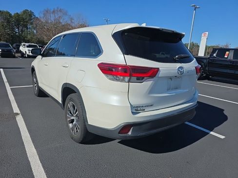 Used 2019 Toyota Highlander Plus image 5
