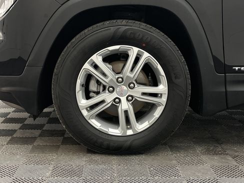 Used 2022 GMC Terrain SLE w/ Driver Convenience Package FWD image 13