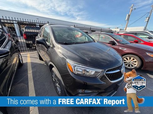 Used 2020 Buick Encore Sport Touring AWD/4WD image 2
