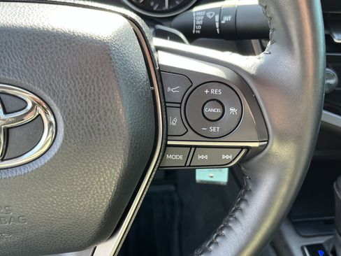 Used 2021 Toyota Camry SE image 20