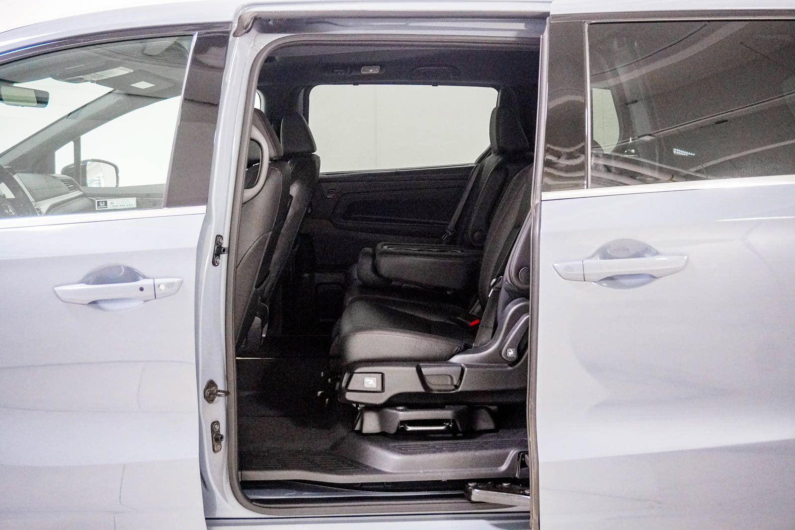 Used 2024 Honda Odyssey Sport image 38