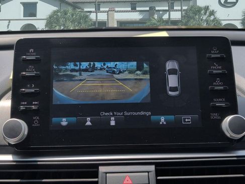 Used 2021 Honda Accord Touring image 19