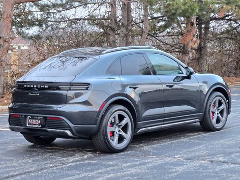 New 2025 Porsche Macan 4S Electric image 11