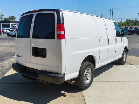 Used 2020 Chevrolet Express 2500 w/ Driver Convenience Package RWD image 12