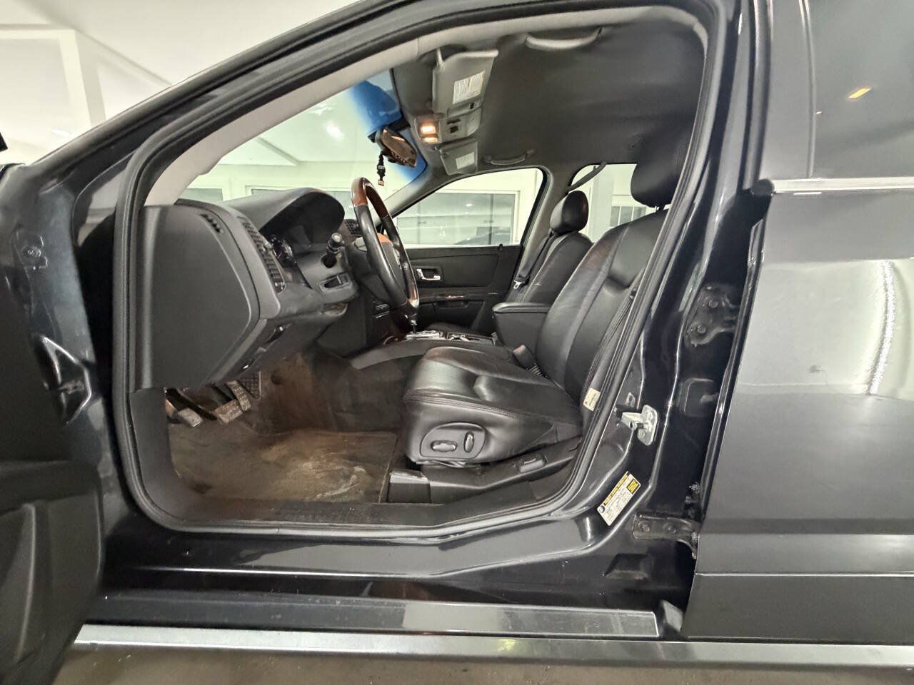 Used 2005 Cadillac SRX w/ Preferred Equipment Group AWD/4WD image 26