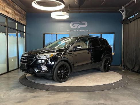 Used 2017 Ford Escape Titanium AWD/4WD image 7