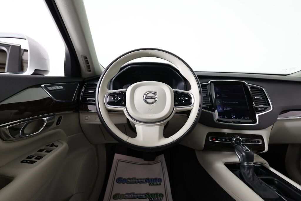 Used 2016 Volvo XC90 T6 Momentum w/ Momentum Plus Package AWD/4WD image 29