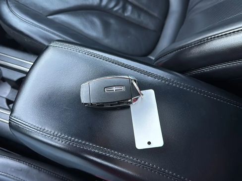 Used 2017 Lincoln MKC Reserve image 37