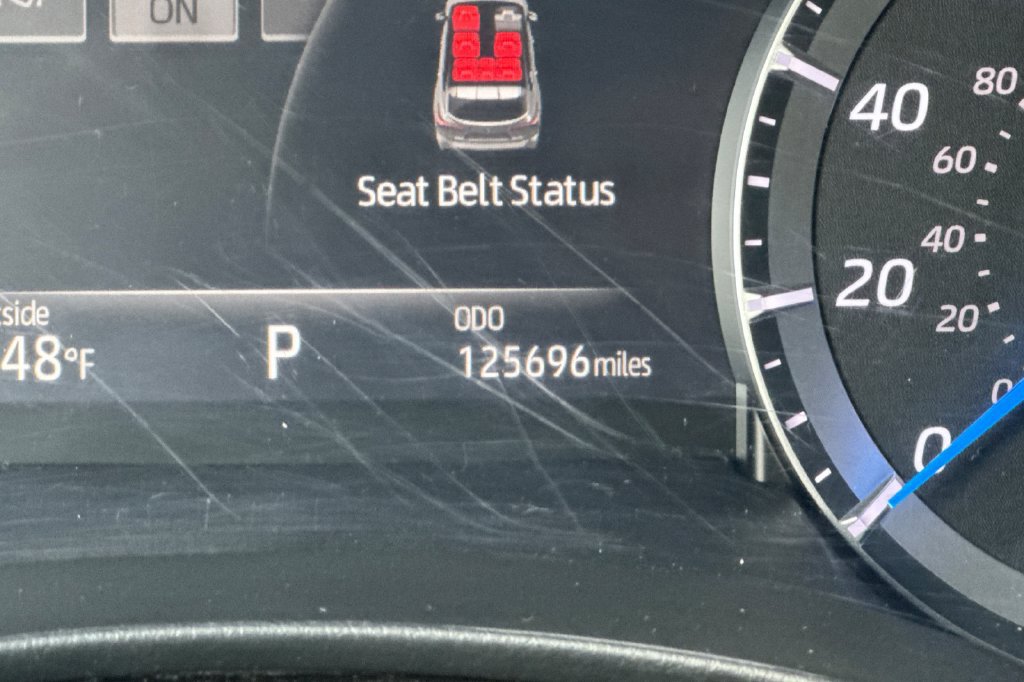 Used 2021 Toyota Highlander XLE AWD/4WD image 33