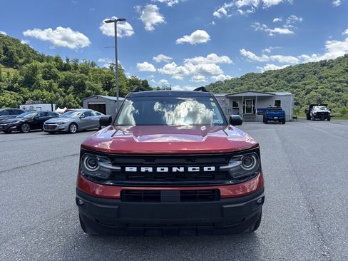 Used 2023 Ford Bronco Sport Outer Banks w/ Tech Package AWD/4WD image 3