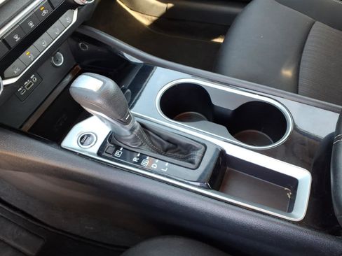 Used 2024 Nissan Altima 2.5 SV image 13