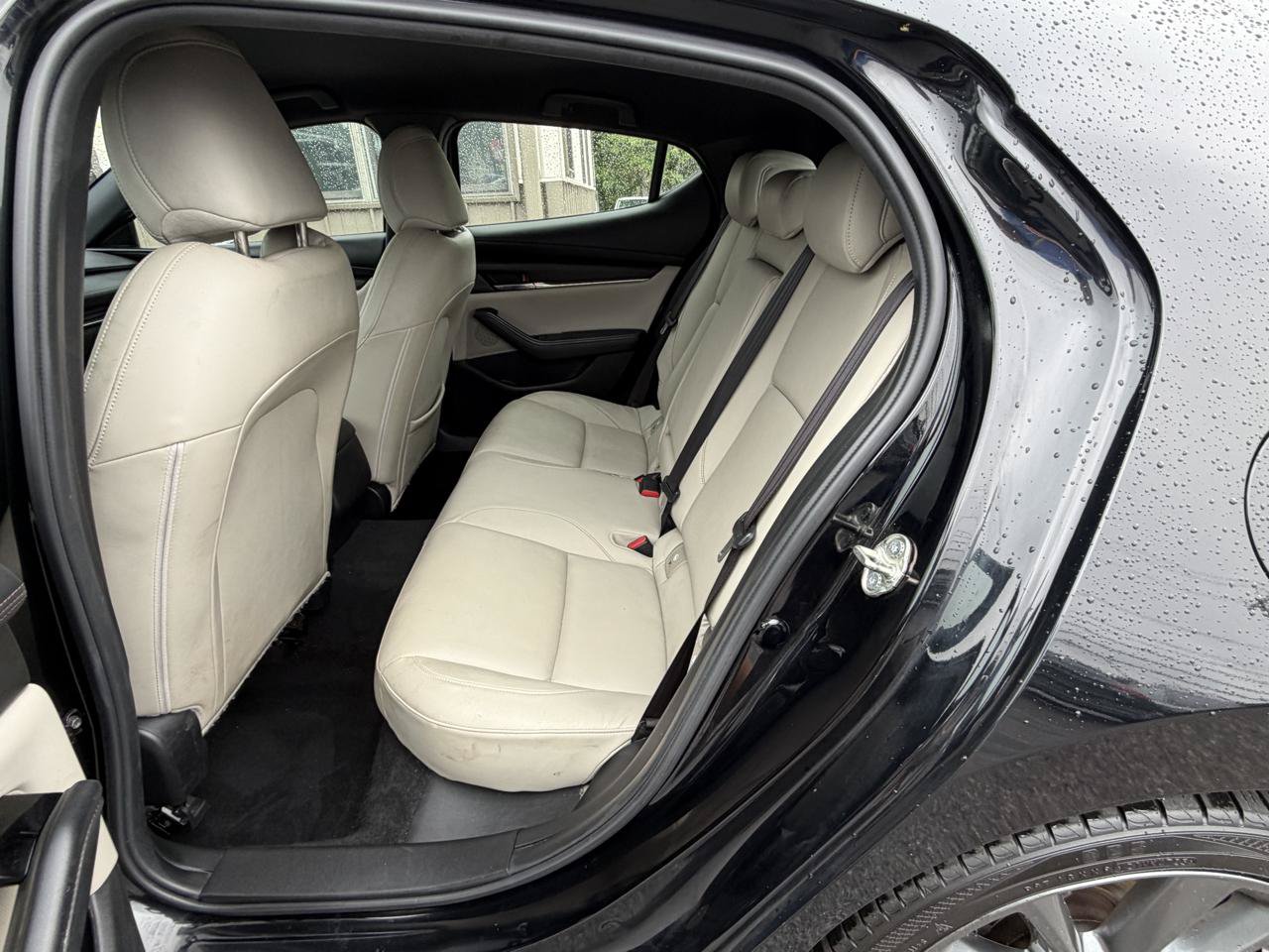 Used 2019 MAZDA MAZDA3 AWD Hatchback w/ Preferred Pkg image 9