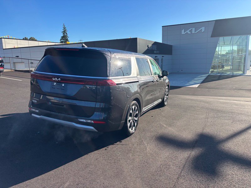 Certified 2024 Kia Carnival EX FWD image 8