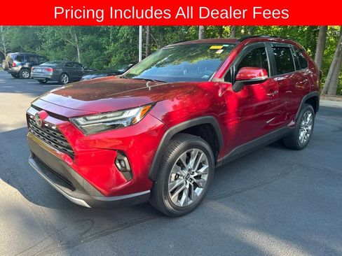Used 2022 Toyota RAV4 Limited FWD image 11