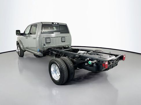 New 2026 RAM 5500 Tradesman AWD/4WD image 5