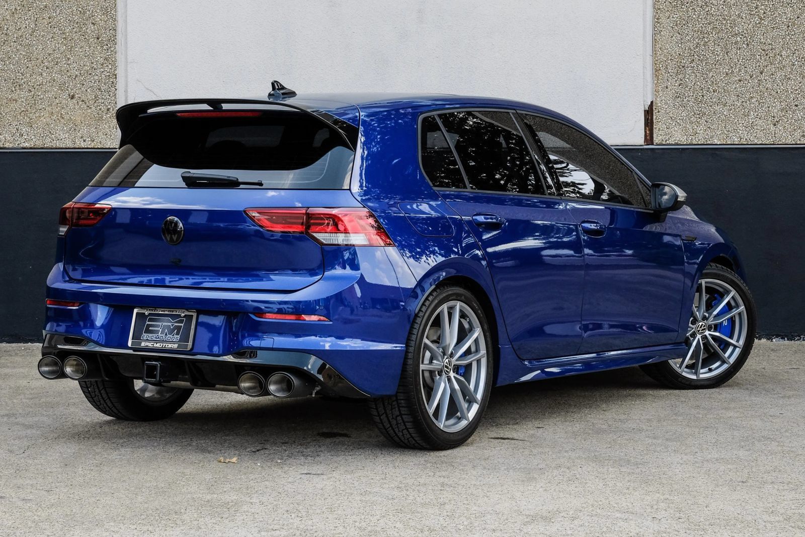 Used 2024 Volkswagen Golf R AWD/4WD image 5