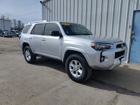 Used 2018 Toyota 4Runner SR5 Premium image 2