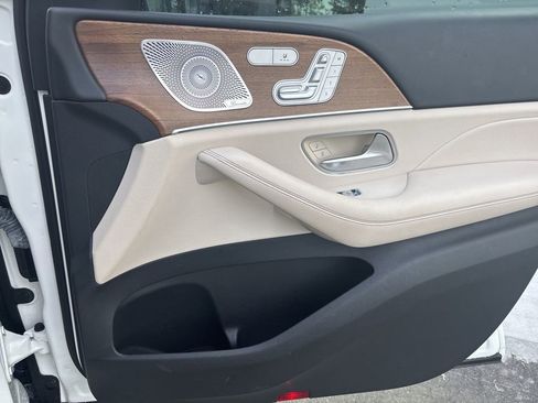 Used 2022 Mercedes-Benz GLE 350 4MATIC w/ Premium Package image 28