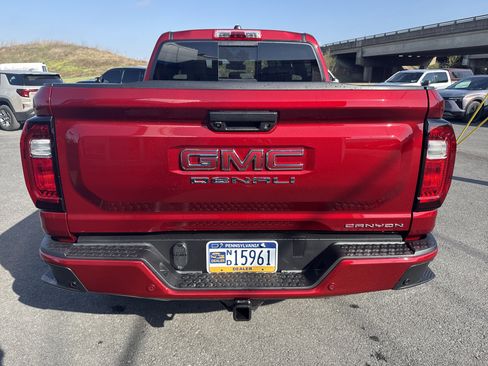 New 2026 GMC Canyon Denali AWD/4WD image 8