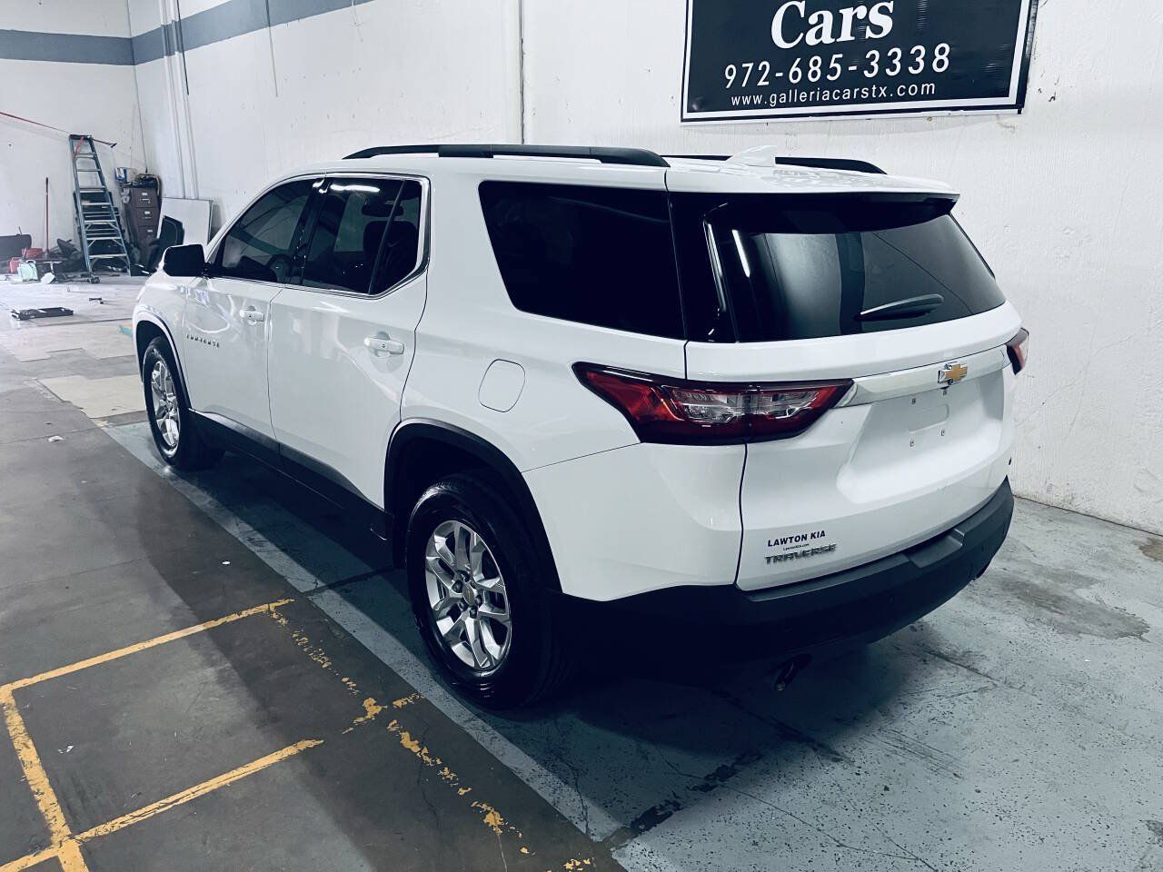 Used 2019 Chevrolet Traverse LT FWD image 11