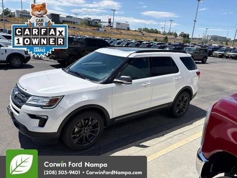 Used 2018 Ford Explorer XLT w/ Equipment Group 202A AWD/4WD image 3