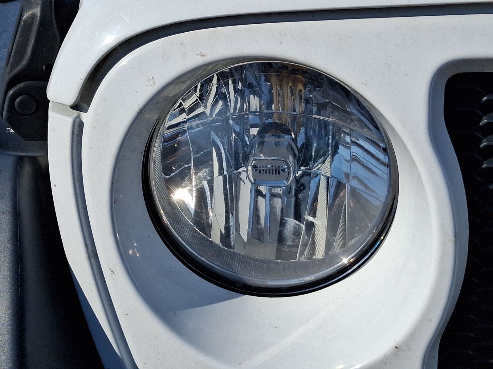Used 2018 Jeep Wrangler Unlimited Sport S AWD/4WD image 9