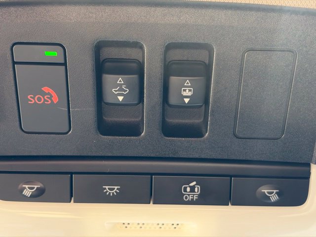 Used 2022 Nissan Pathfinder SL w/ SL Premium Package FWD image 40