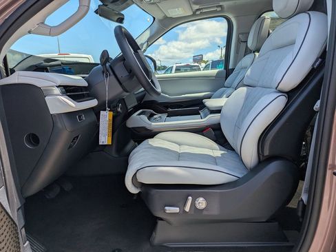 New 2026 Lincoln Navigator Black Label AWD/4WD image 16