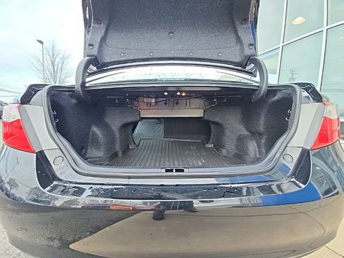 Used 2017 Toyota Camry LE image 25