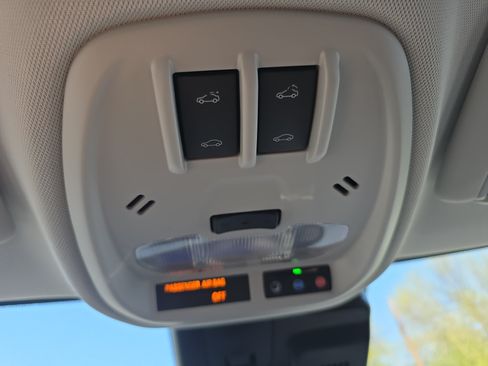 Used 2026 Chevrolet Trax LT w/ Sunroof Package FWD image 31