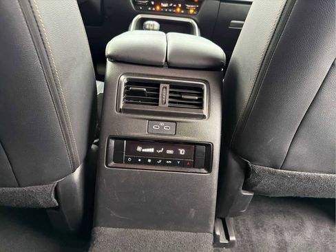 Used 2024 MAZDA CX-90 3.3 Turbo w/ Preferred Plus image 36