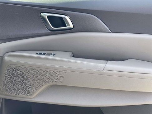 New 2026 Kia Carnival EX image 16