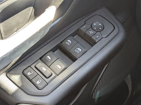 New 2026 RAM 1500 4x4 Crew Cab image 19