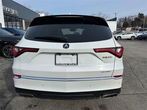 Used 2023 Acura MDX SH-AWD w/ Technology Package image 3