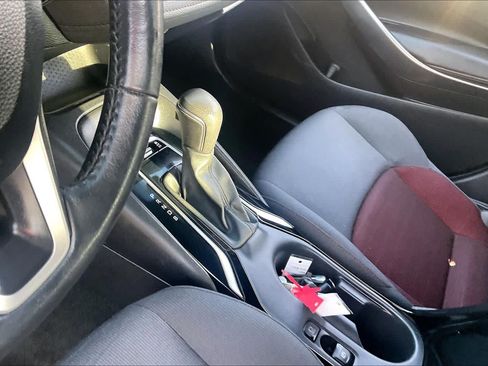 Used 2024 Toyota Corolla SE FWD image 16