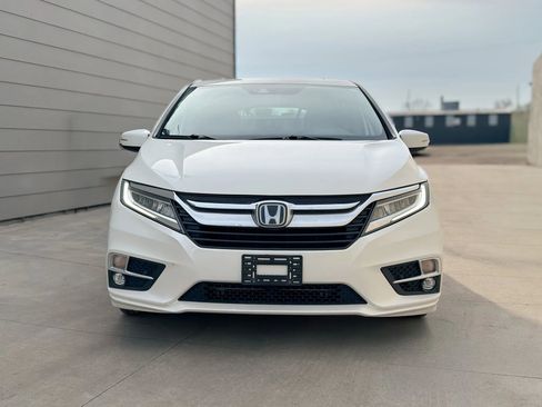 Used 2018 Honda Odyssey Elite image 2