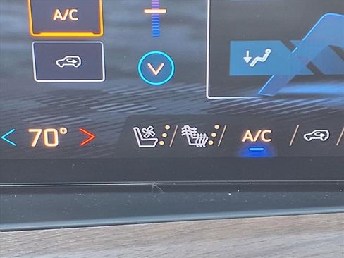 New 2026 Chevrolet Suburban High Country image 17