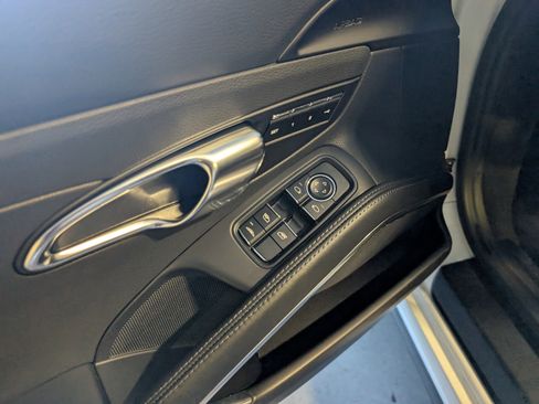 Used 2018 Porsche 911 Carrera 4S image 32