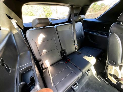 Certified 2022 Chevrolet Traverse LT image 25