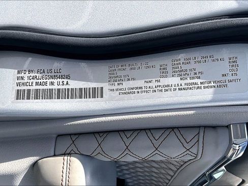 Used 2022 Jeep Grand Cherokee L Summit w/ Luxury Tech Group V image 18