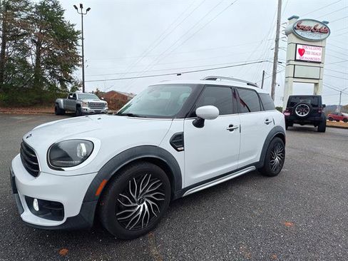 Used 2020 MINI Cooper Countryman image 1