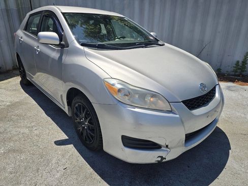 Used 2010 Toyota Matrix image 6